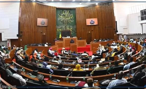 Assemblée nationale : les députés valident à l’unanimité les membres des 14 commissions permanentes