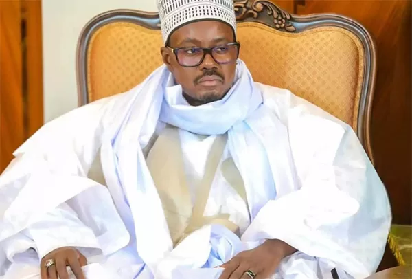 Passeports diplomatiques : Cheikh Bass clarifie son rôle auprès du khalife
