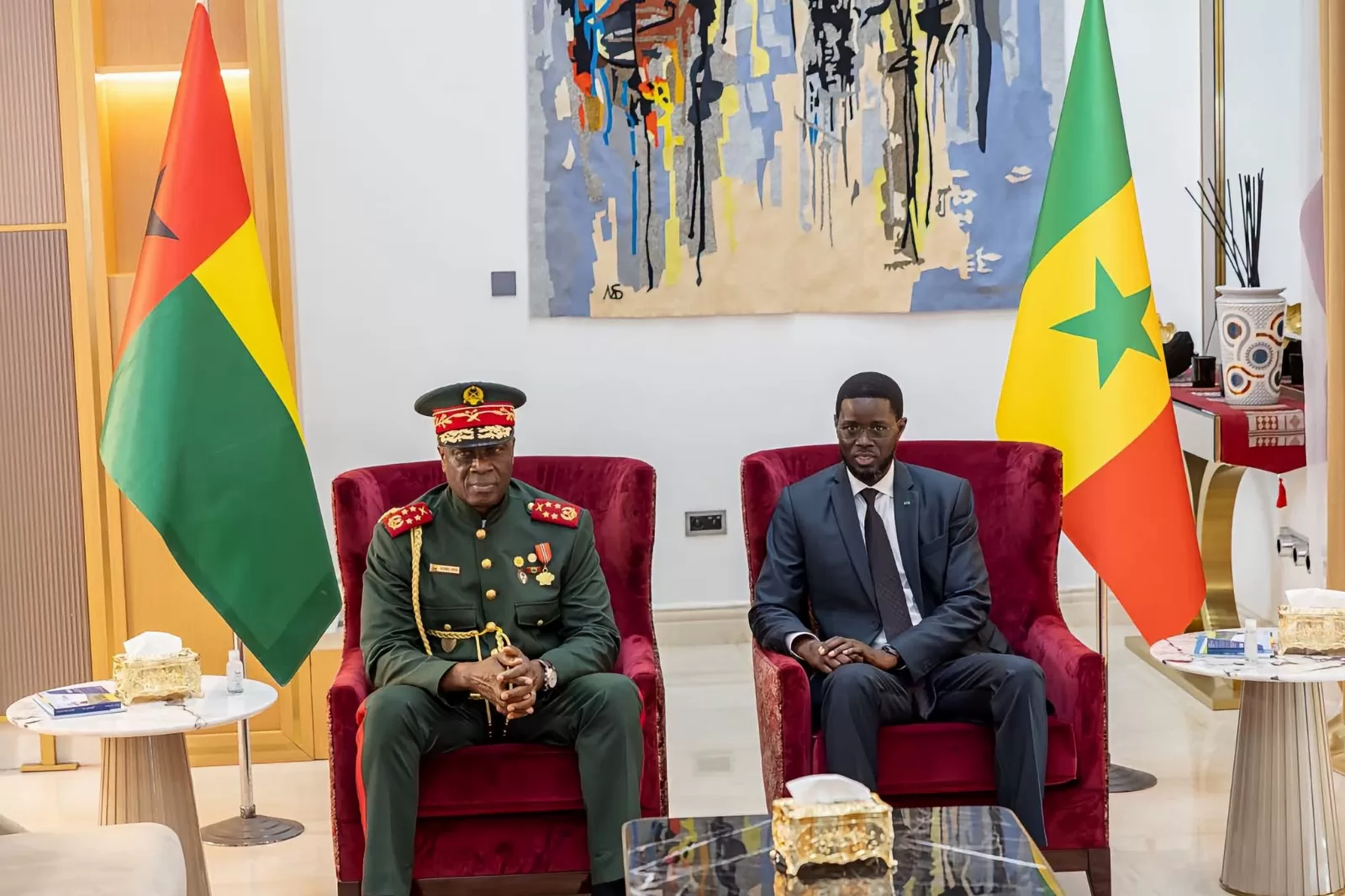 JOJ Dakar 2026 : le président de la transition bissau-guinéenne accueilli par Bassirou Diomaye Faye