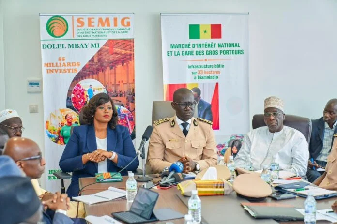 Décongestionnement de Dakar : accord historique pour le transport de fruits et légumes entre le gouverneur El Hassan Sall et la DG de la SEMIG