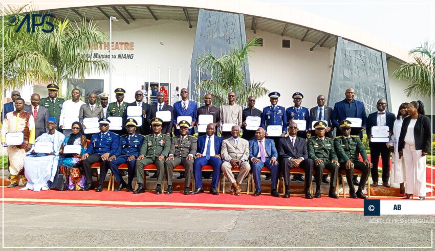 La 10e promotion du CHEDS diplômée en "Défense sécurité et paix" à Dakar