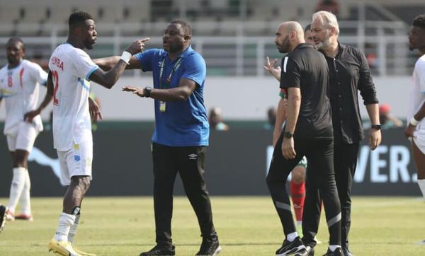 Mbemba réagit après l'altercation avec Regragui : "Je respecte le coach, la justice de Dieu est là