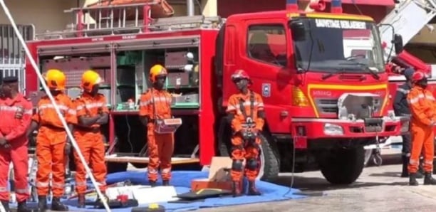 Macky Sall salue la capacité d'intervention nationale et régionale des sapeurs-pompiers et réceptionne de nouveaux équipements