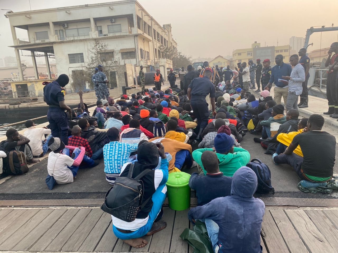 Sénégal – Emigration : Une pirogue transportant 154 migrants interceptée par la Marine nationale