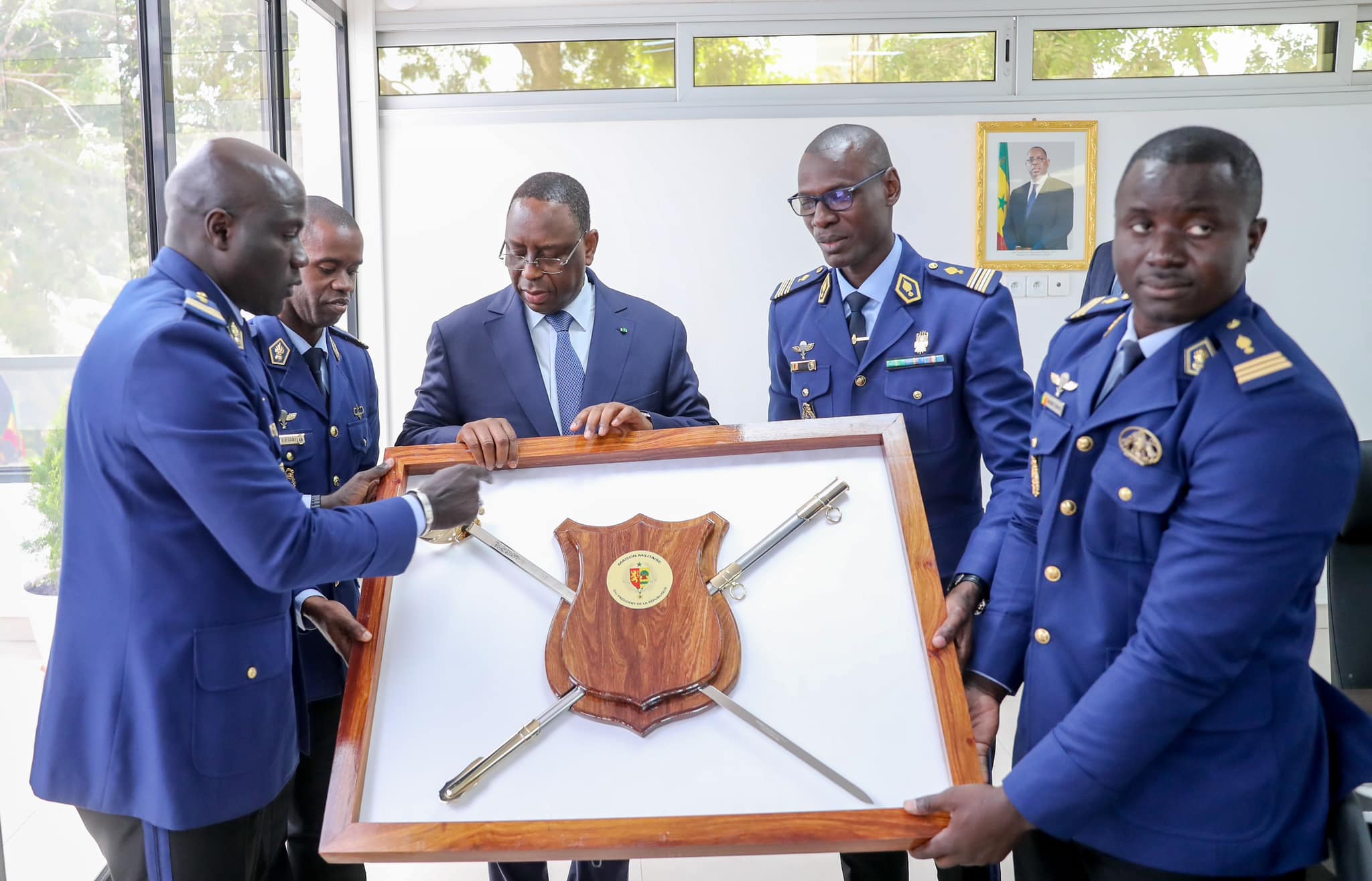 Macky Sall inaugure les nouveaux locaux de la Maison militaire, soulignant son importance stratégique