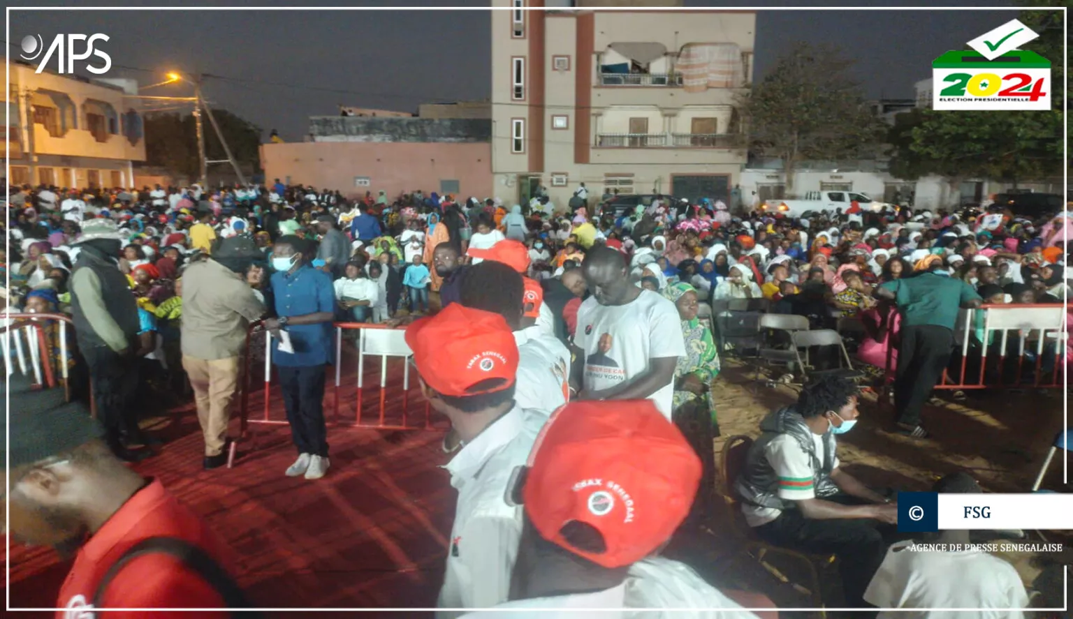 Boubacar Camara, candidat de ‘Kamah 2024’, accueilli avec ferveur à Pikine lors de sa campagne