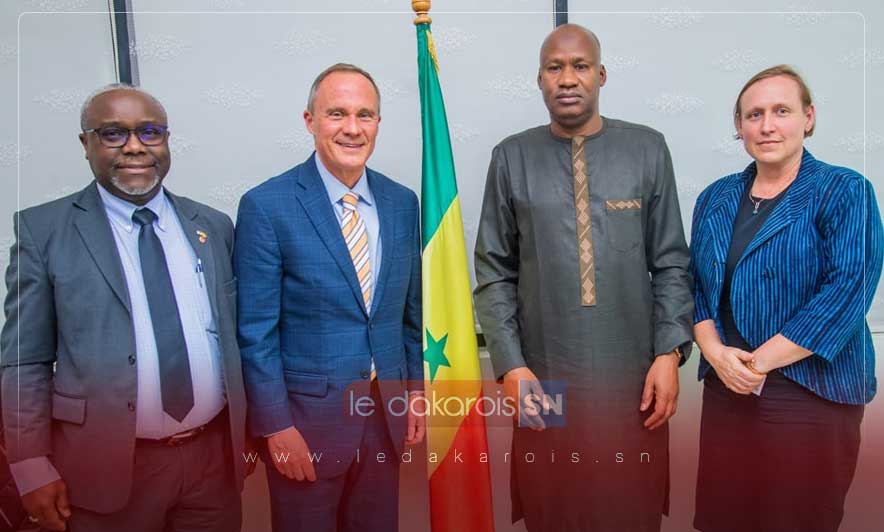 Rencontre bilatérale : Le ministre de la Santé Dr Ibrahima Sy reçoit les ambassadeurs de France et des USA