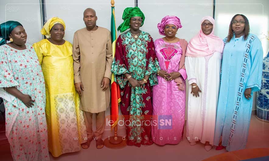 Rencontre du Ministre de la Santé avec les Associations de Sages-femmes et Infirmières d'État du Sénégal