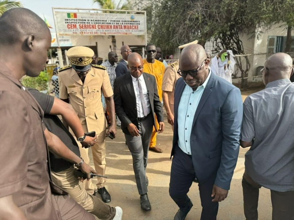 Examen BFEM 2024 : Le Ministre Moustapha Mamba Guirassy se félicite du bon déroulement des épreuves