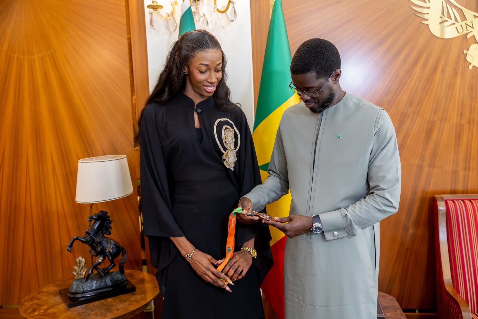 Saly Sarr reçue par le Président Diomaye Faye après sa médaille mondiale : cap sur les Jeux de Los Angeles